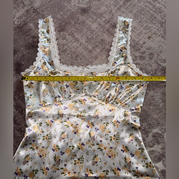 Princess Polly Women’s 4 White Floral Berlin Satin Mini Dress - Picture 8 of 10